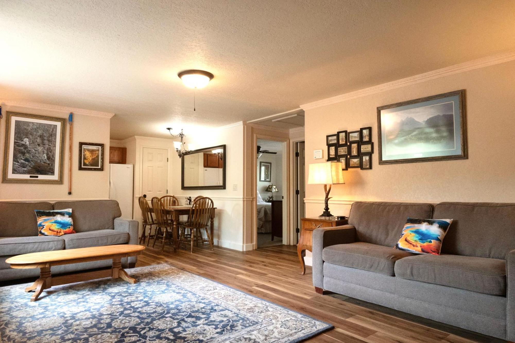 Yellowstone Gateway Inn Gardiner Ngoại thất bức ảnh