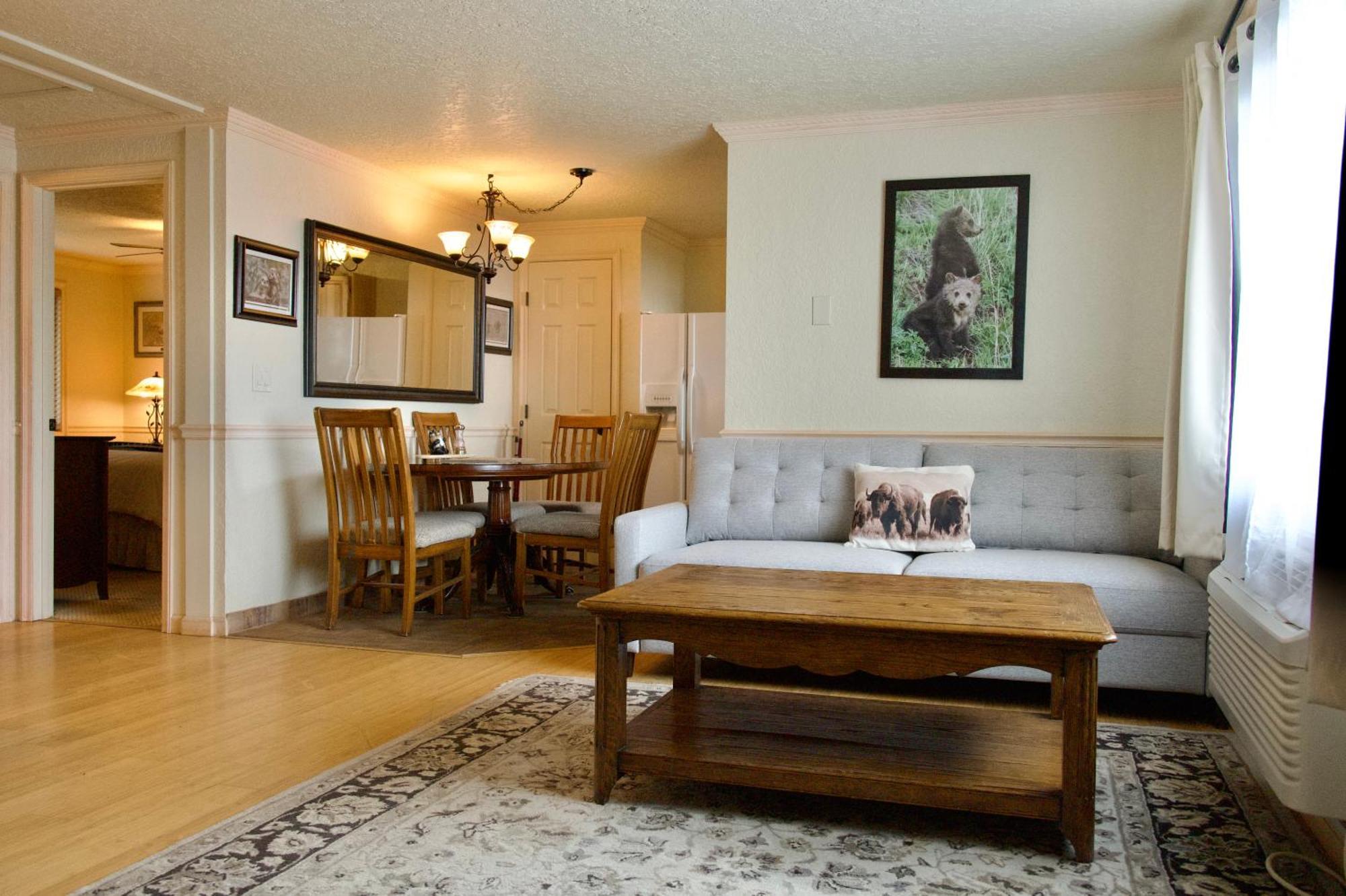 Yellowstone Gateway Inn Gardiner Ngoại thất bức ảnh