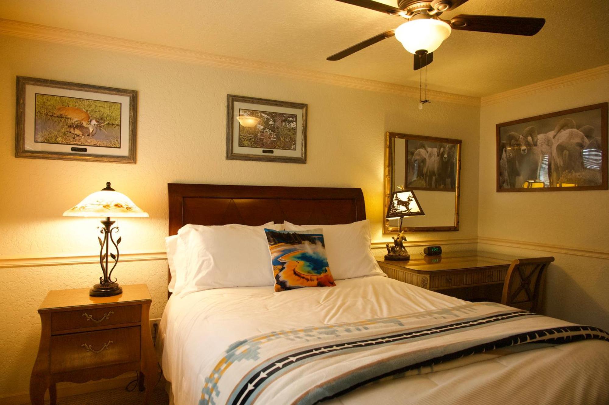 Yellowstone Gateway Inn Gardiner Ngoại thất bức ảnh