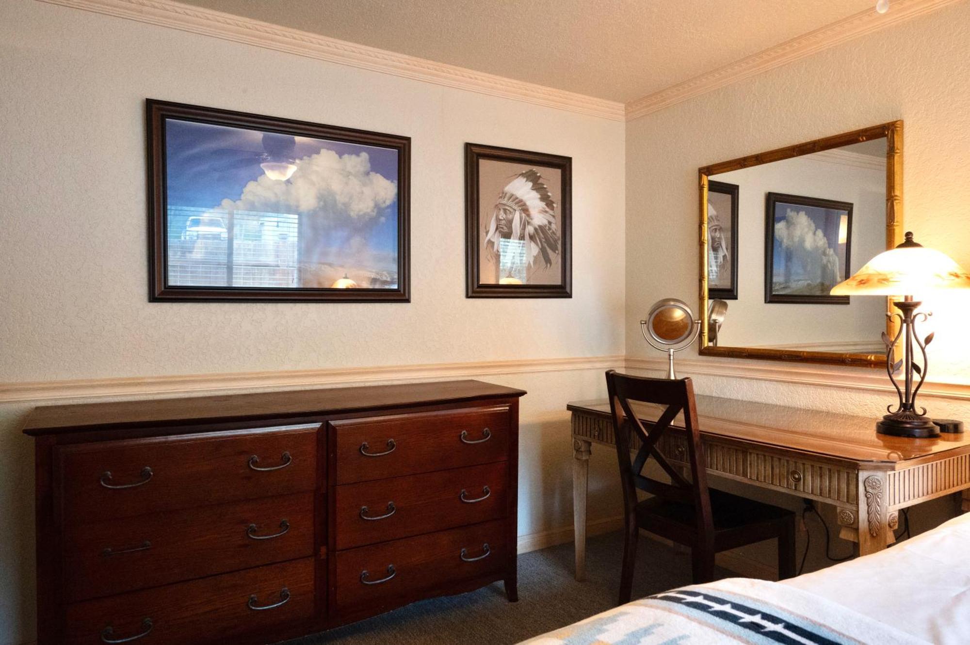 Yellowstone Gateway Inn Gardiner Ngoại thất bức ảnh