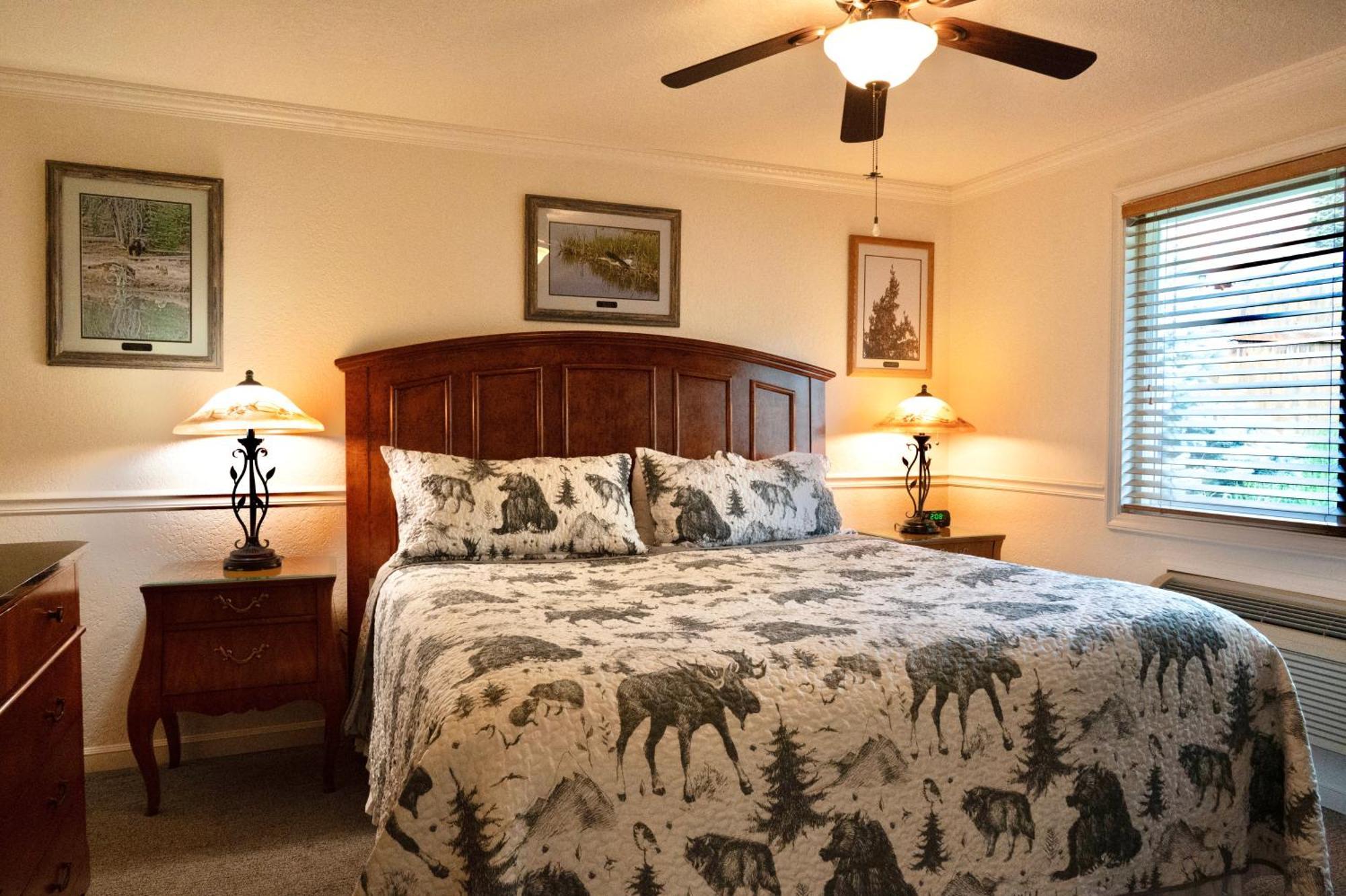 Yellowstone Gateway Inn Gardiner Ngoại thất bức ảnh