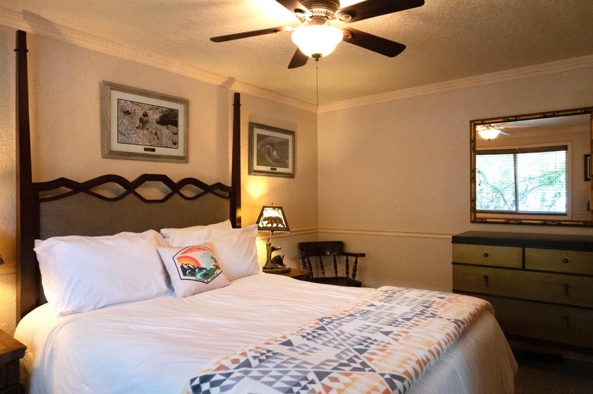Yellowstone Gateway Inn Gardiner Ngoại thất bức ảnh