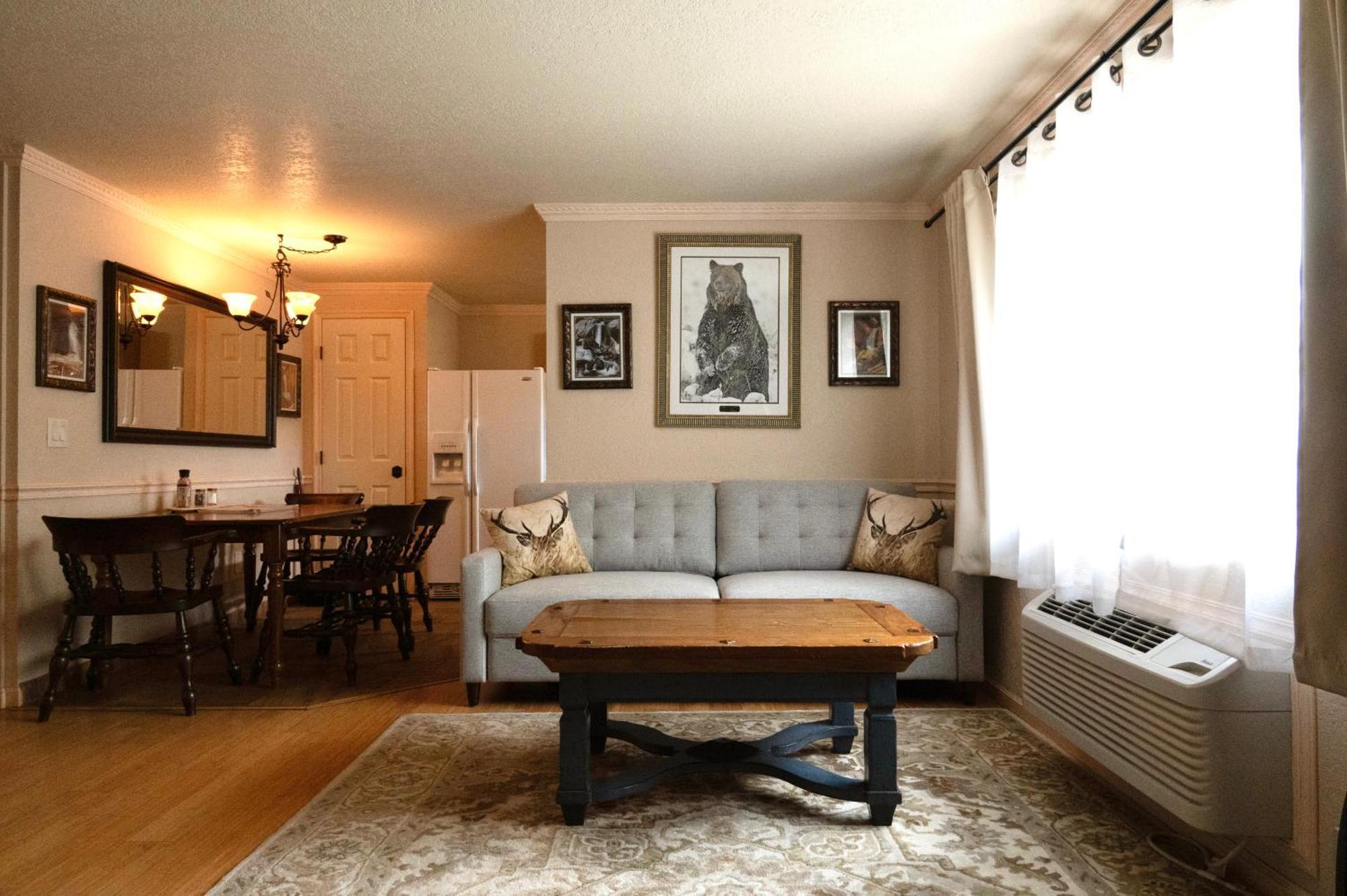 Yellowstone Gateway Inn Gardiner Ngoại thất bức ảnh