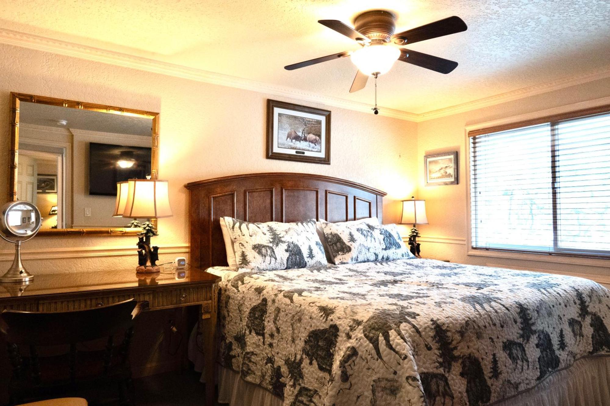 Yellowstone Gateway Inn Gardiner Ngoại thất bức ảnh